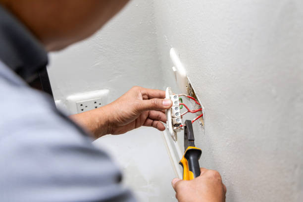 Best Local Electrician Companies  in North Tunica, MS